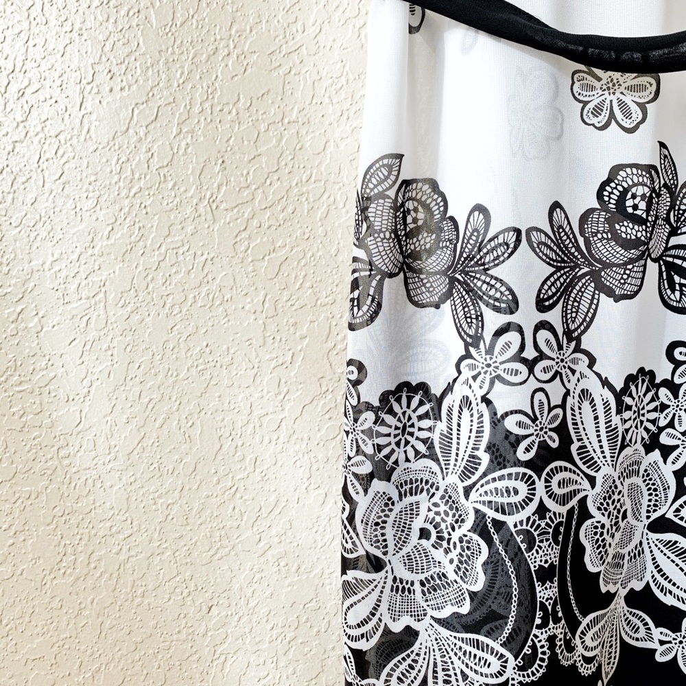 In Bloom Robe - Picture 6 of 8